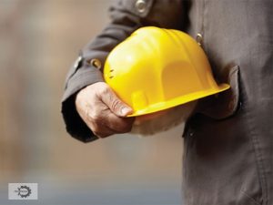 محافظت کارگران از صدمات وارده به سر یک قسمت اصلی از هر برنامه ایمنی خواهد بود. استفاده از کلاه ایمنی نوع کارگری، مهندسی ساده ترین و راحت ترین روش برای حفاظت کارگران از صدمه می باشد. کلاه های ایمنی می تواند کارگران را از خطرات برخورد شدید، شوک های الکتریکی و سوختگی محافظت می کند